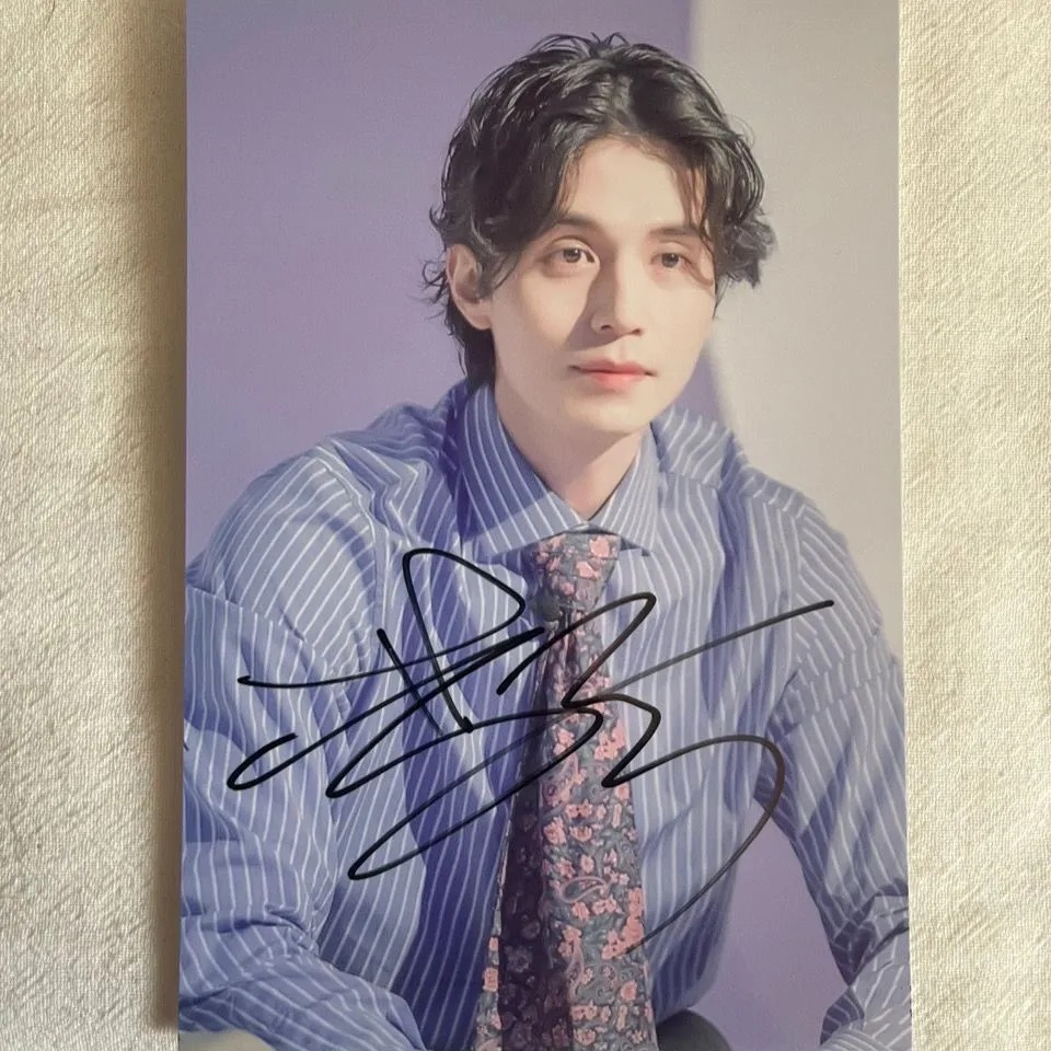 Korean Idol Lee Dong Wook Maga - Korean Lifestyle Magazine บทวิจารณ์และราคา